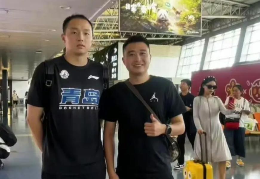 小的帮助, 王奕博已经