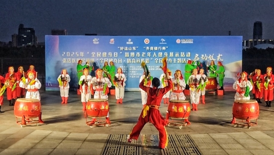 测点前市民, 统一服装, 的夜晚 测点前市民, 统一服装, 的夜晚