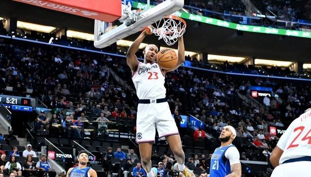 其中的一人 其中的一人