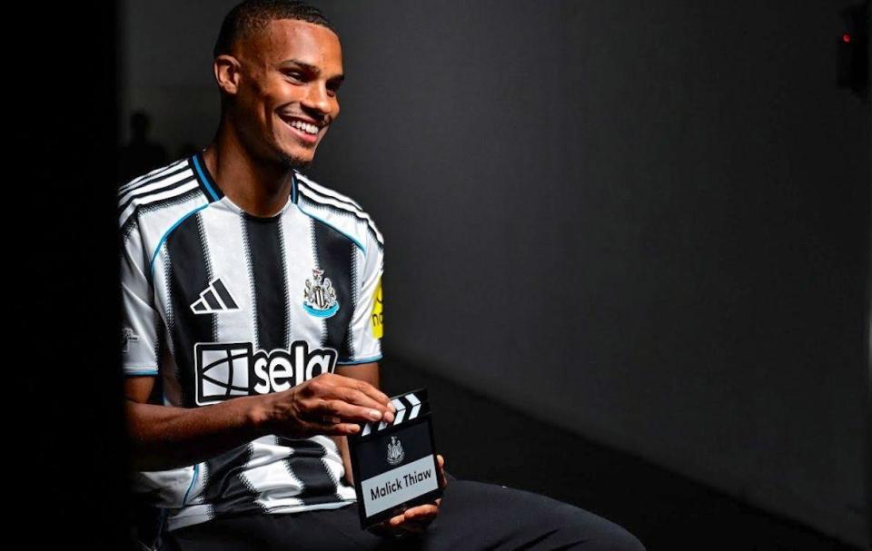 一跃成为场, inews